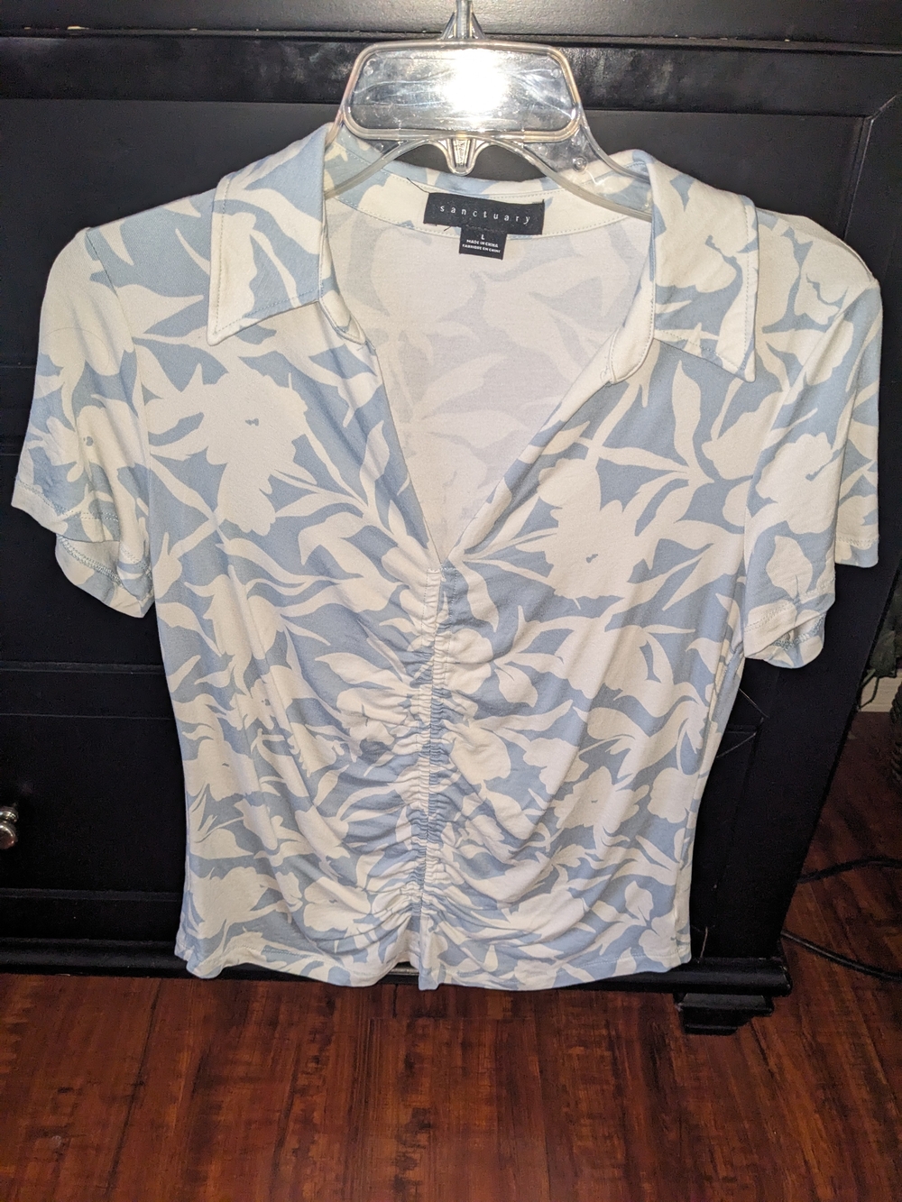 Sanctuary Blue and White Floral Ruched Shirt